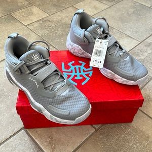 Adidas Harden Basketball shoe men’s size 10 - Never worn, brand new with box.